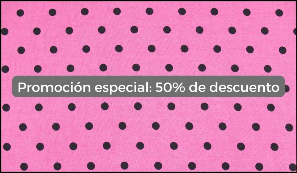 Texto de 'Promoción especial: 50% de descuento' en blanco sobre un fondo gris oscuro, mejorando la legibilidad y el contraste con la imagen de fondo rosa con lunares negros.
